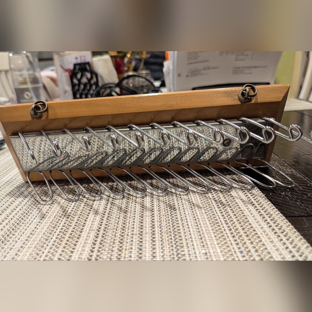 Vintage Tie Rack - Picture 3 of 4